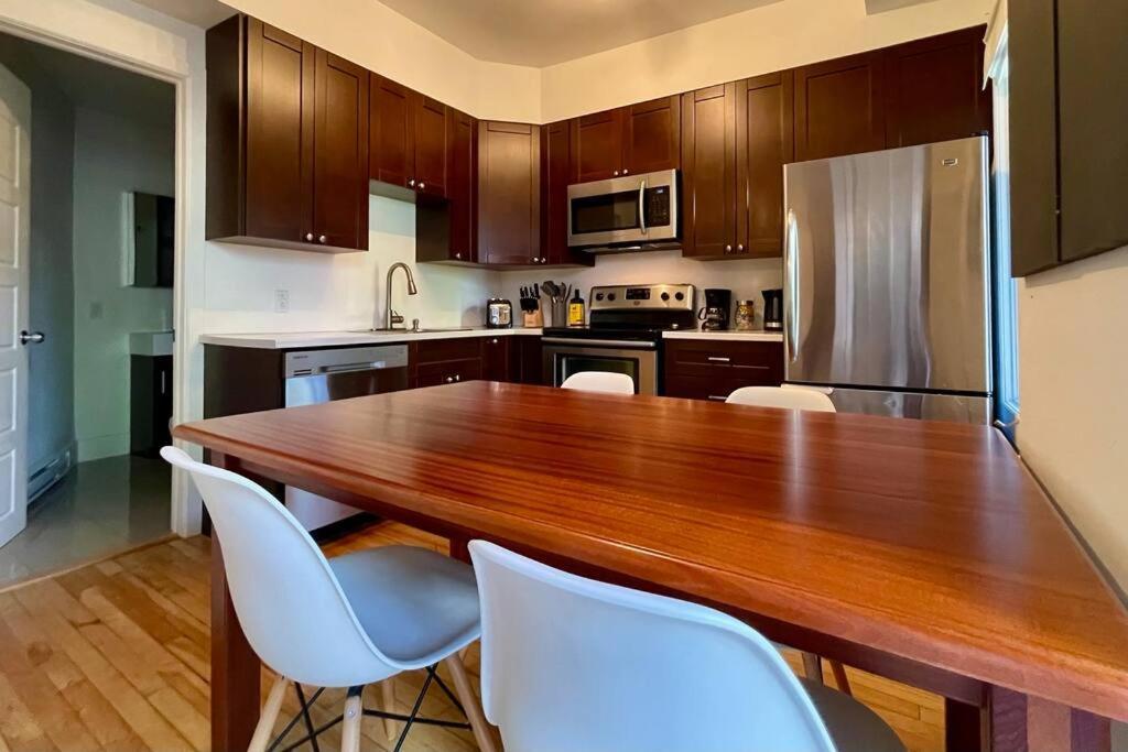Le 215 - Logement A Saint-Jean-Baptiste ケベックシティ エクステリア 写真